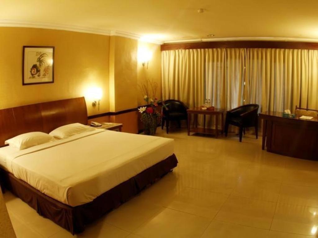 Hotel Banjarmasin International Exterior foto