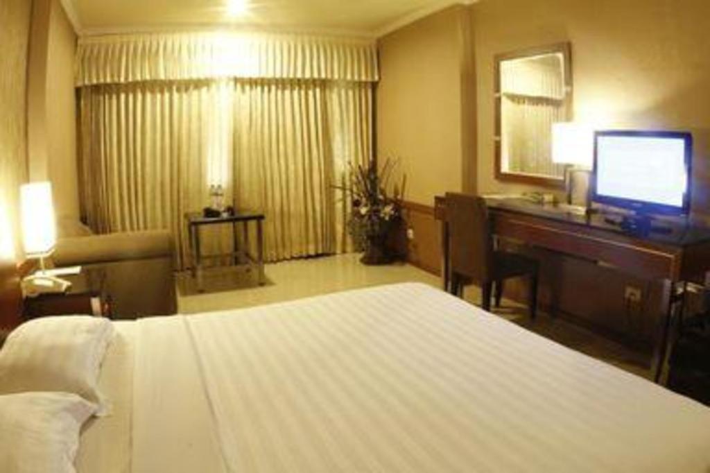 Hotel Banjarmasin International Exterior foto