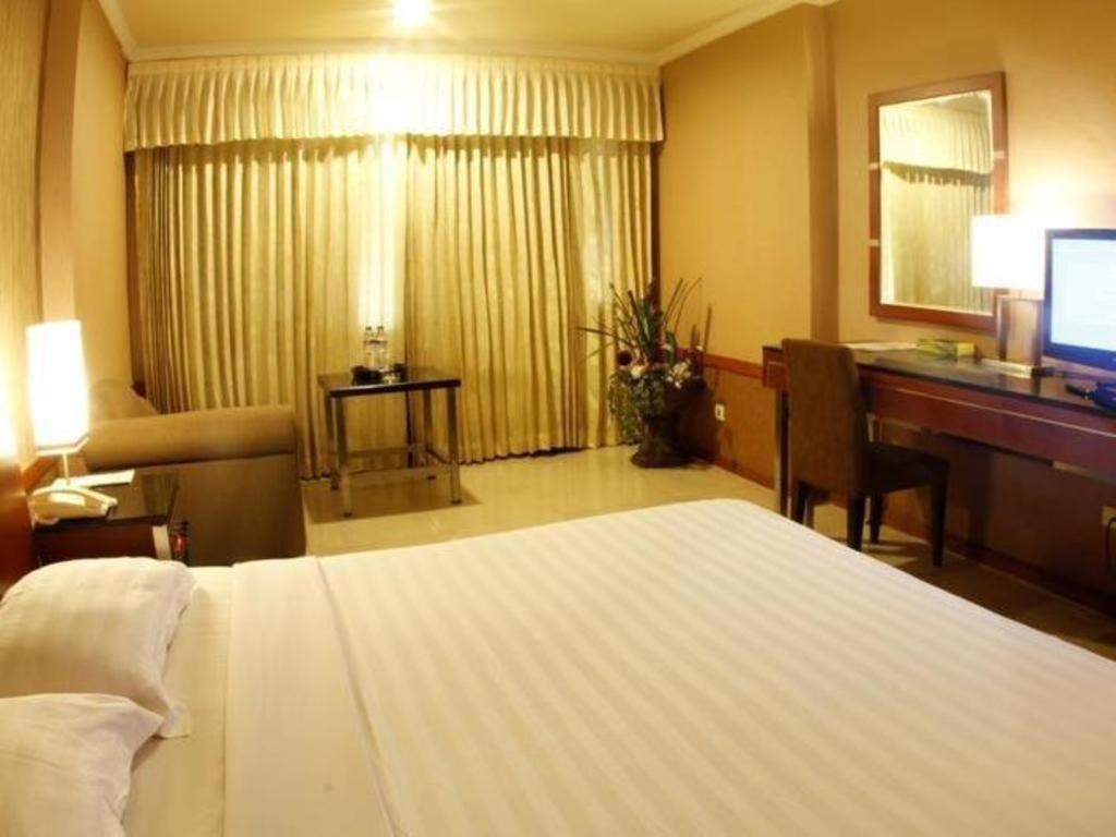 Hotel Banjarmasin International Exterior foto